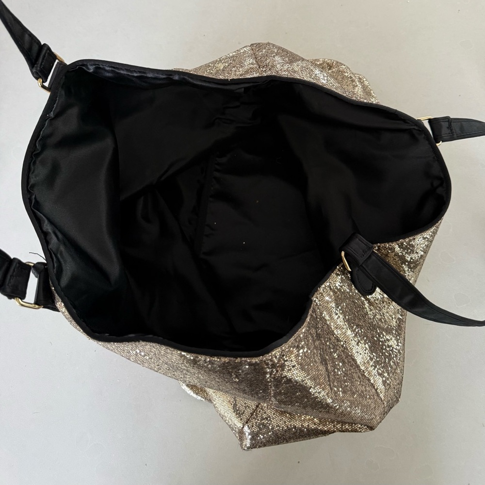 2/$40 - Victoria’s Secret Tote - Picture 7 of 10